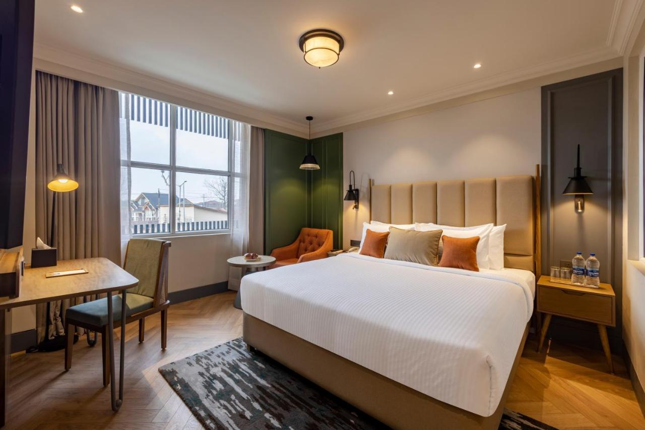 Sarovar Portico Srinagar Eksteriør billede